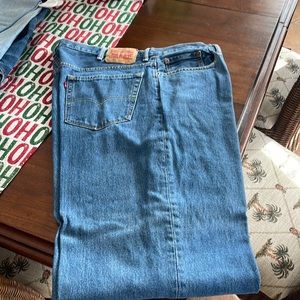 Levi’s original 560 jeans.  42x36.  Wire once!